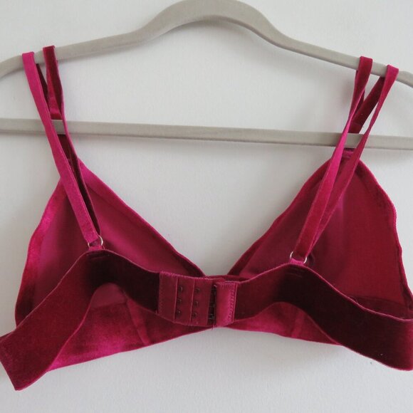 URBAN OUTFITTERS OUT FROM UNDER Velvet Triangle Bralette Raspberry Purple Goth - Picture 8 of 12